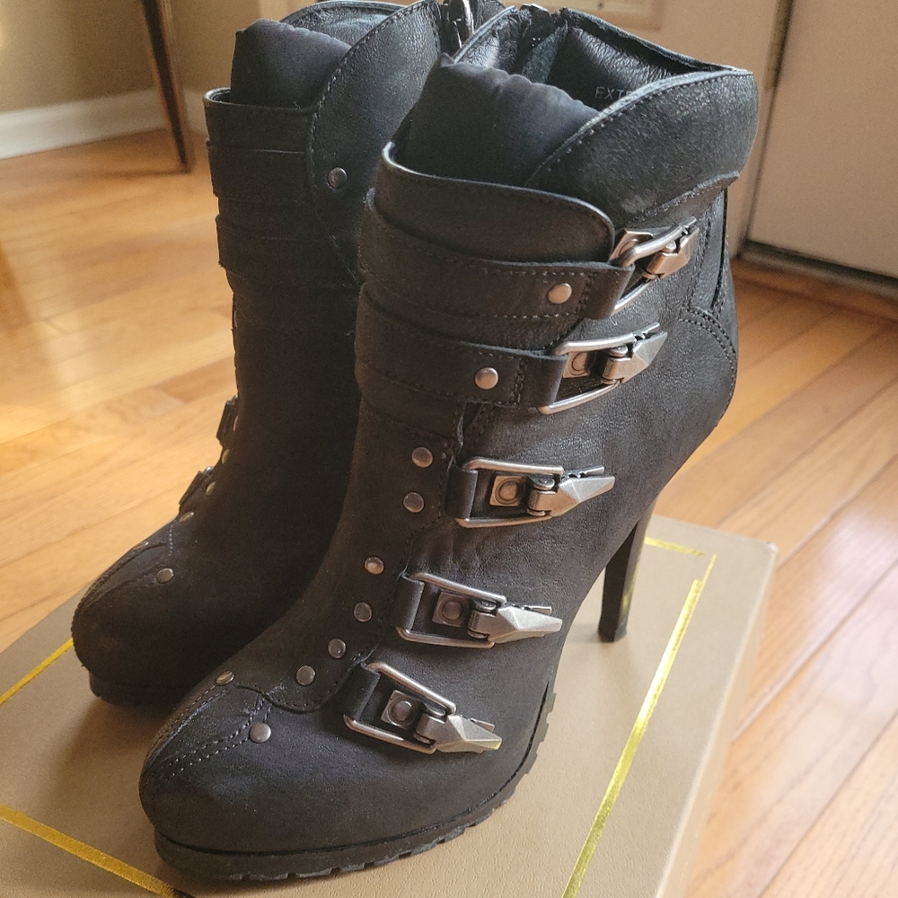 Ash Bootie Size 8.5